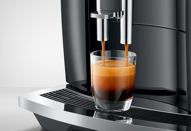 automatický kávovar JURA E4